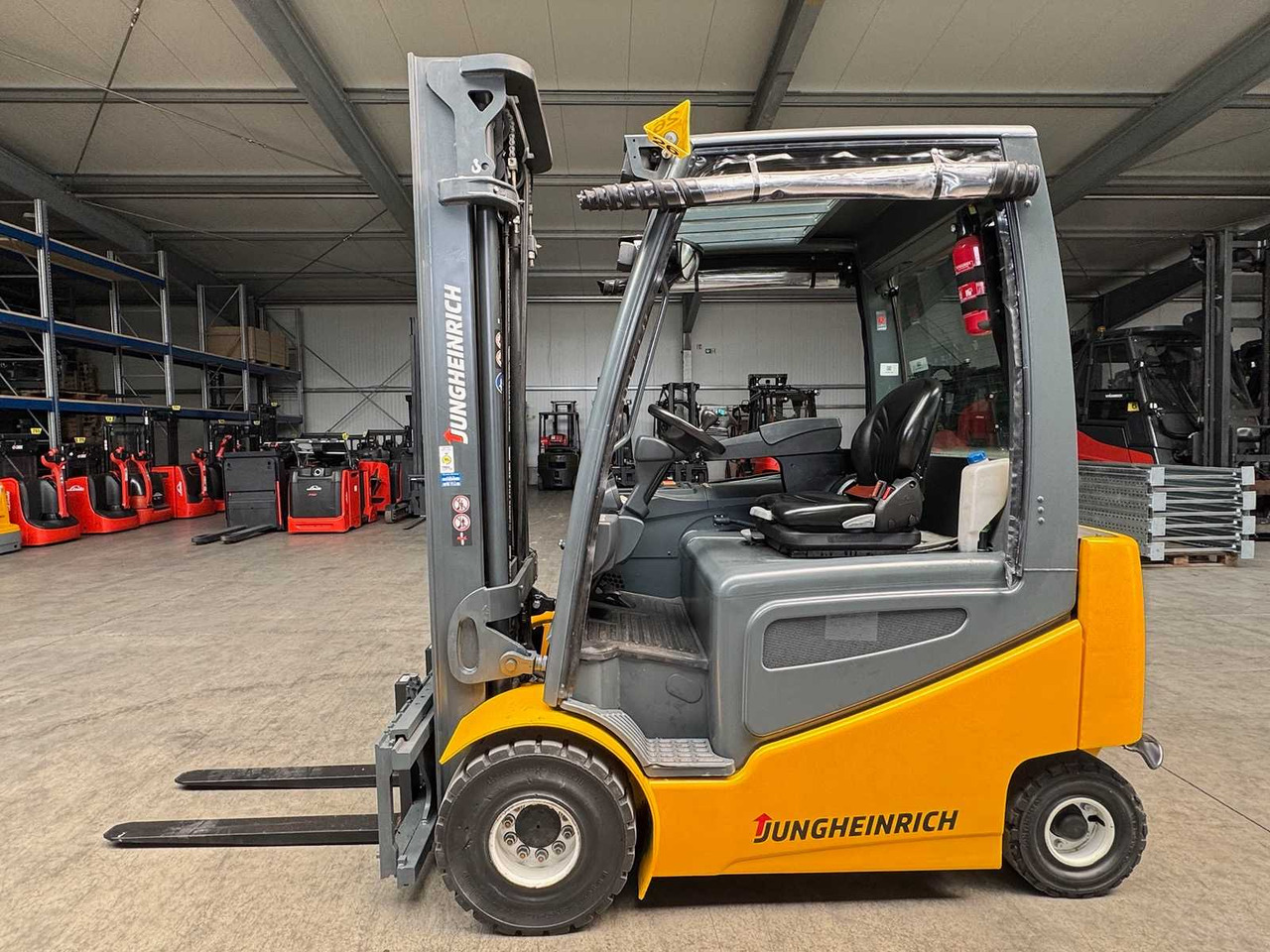 2015 SERVICE + UVV 06/2026 JUNGHEINRICH EFG425 EVO 2,500KG TRIPLEX ELECTRIC FORKLIFT 3RD + 4TH VALVE 2,881 HOURS - Carretilla elevadora: foto 1 2015 SERVICE + UVV 06/2026 JUNGHEINRICH EFG425 EVO 2,500KG TRIPLEX ELECTRIC FORKLIFT 3RD + 4TH VALVE 2,881 HOURS - Carretilla elevadora: foto 1