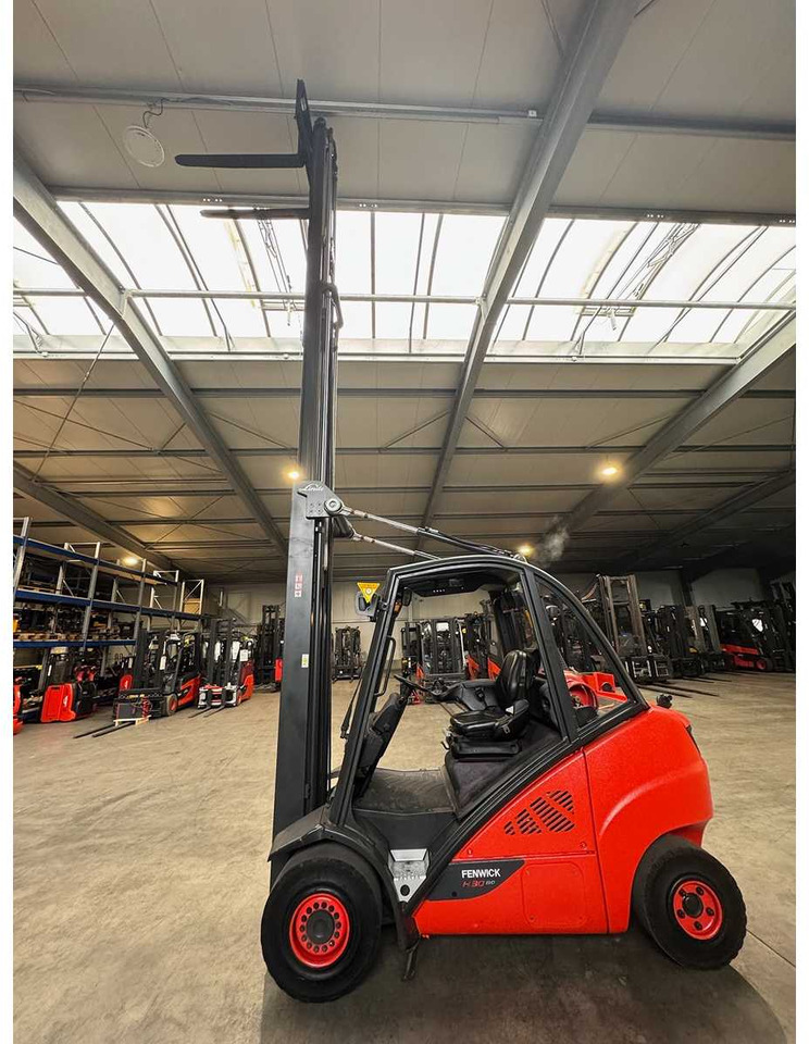 2015 SERVICE + UVV 09/2026 LINDE H30T 3,000KG TRIPLEX 645CM GAS FORKLIFT FORKLIFT 4,066 HOURS - Carretilla elevadora: foto 3 2015 SERVICE + UVV 09/2026 LINDE H30T 3,000KG TRIPLEX 645CM GAS FORKLIFT FORKLIFT 4,066 HOURS - Carretilla elevadora: foto 3