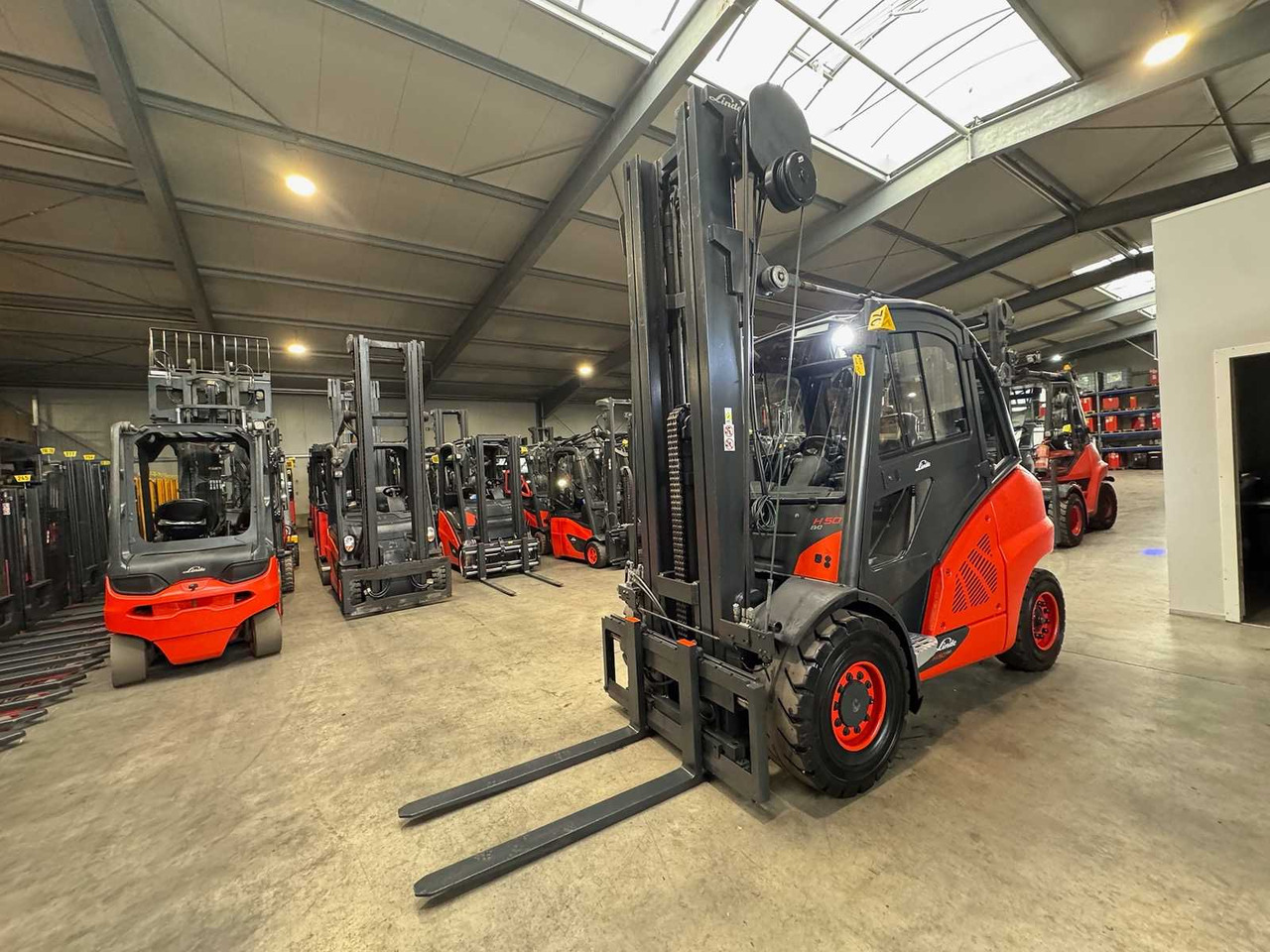 2015 SERVICE + UVV 10/2026 LINDE H50D TRIPLEX 666CM 3RD+4TH+5TH VALVE CAB DIESEL FORKLIFT - Carretilla elevadora: foto 4 2015 SERVICE + UVV 10/2026 LINDE H50D TRIPLEX 666CM 3RD+4TH+5TH VALVE CAB DIESEL FORKLIFT - Carretilla elevadora: foto 4