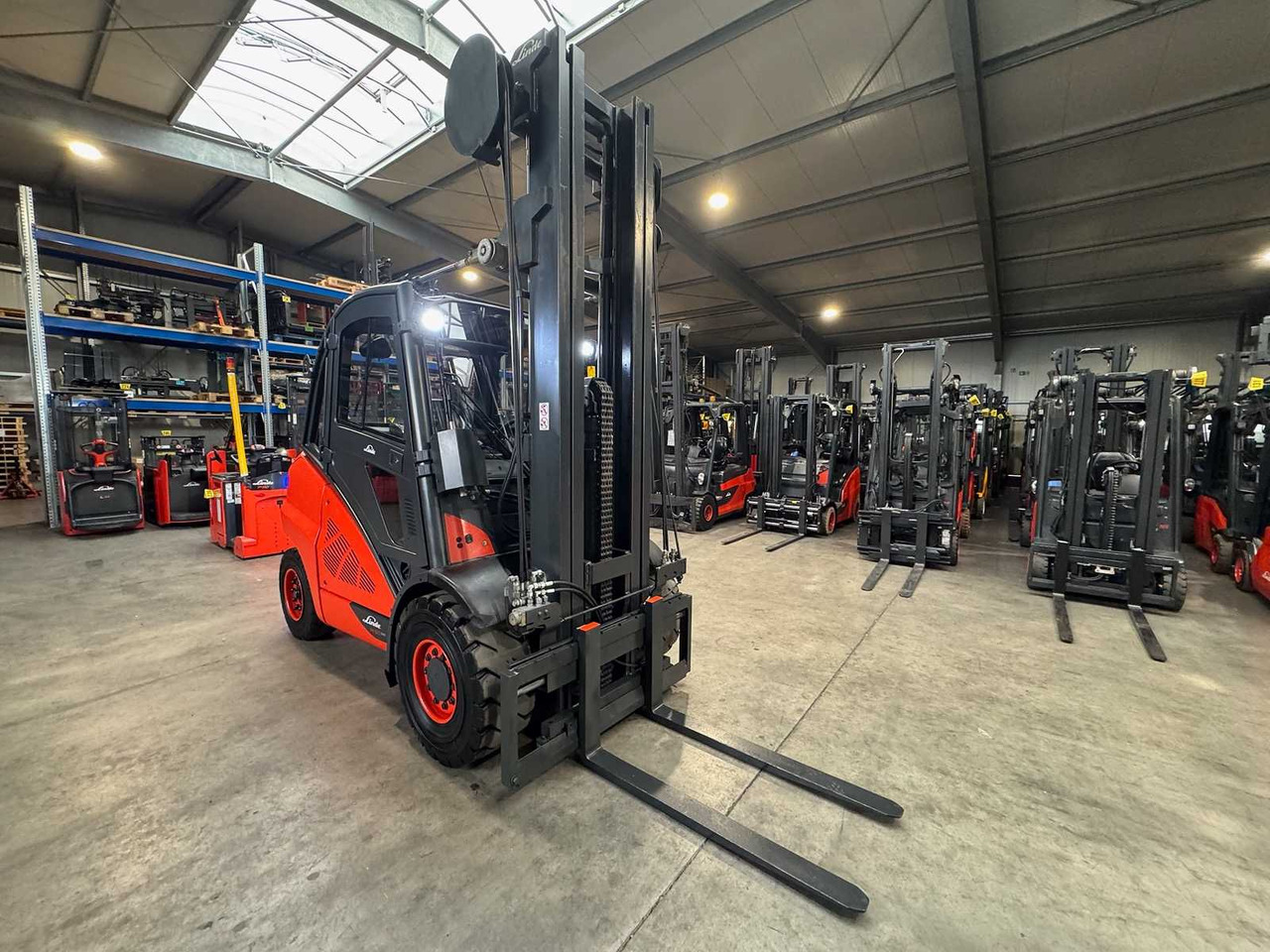 2015 SERVICE + UVV 10/2026 LINDE H50D TRIPLEX 666CM 3RD+4TH+5TH VALVE CAB DIESEL FORKLIFT - Carretilla elevadora: foto 5 2015 SERVICE + UVV 10/2026 LINDE H50D TRIPLEX 666CM 3RD+4TH+5TH VALVE CAB DIESEL FORKLIFT - Carretilla elevadora: foto 5