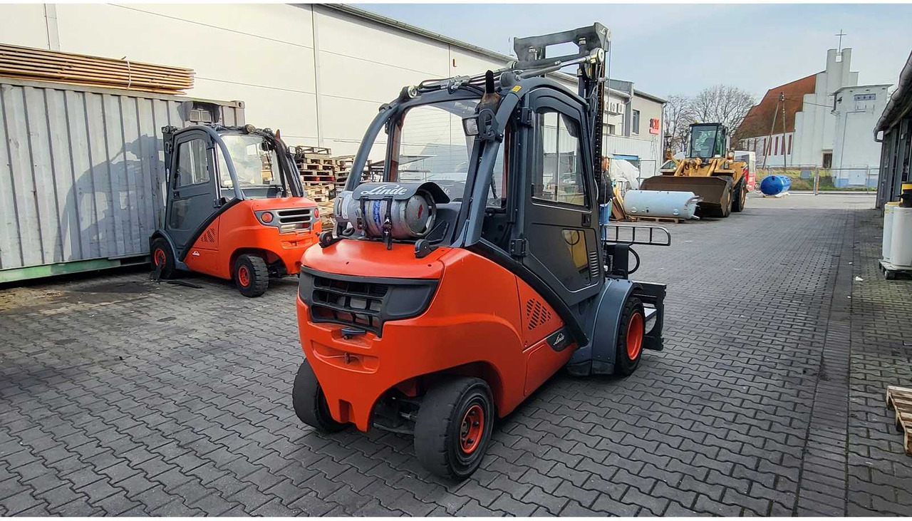 2016 LINDE H35T-02 FORKLIFT TRUCKS - Carretilla elevadora: foto 4 2016 LINDE H35T-02 FORKLIFT TRUCKS - Carretilla elevadora: foto 4