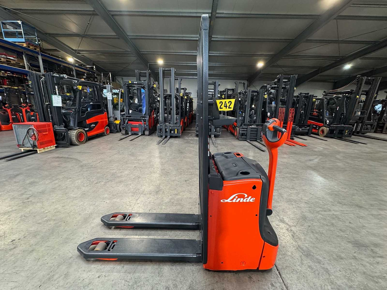 2017 LINDE T16L PALLET TRUCK ANT STACKER INITIAL STROKE 1,677 HOURS - Carretilla elevadora: foto 2 2017 LINDE T16L PALLET TRUCK ANT STACKER INITIAL STROKE 1,677 HOURS - Carretilla elevadora: foto 2