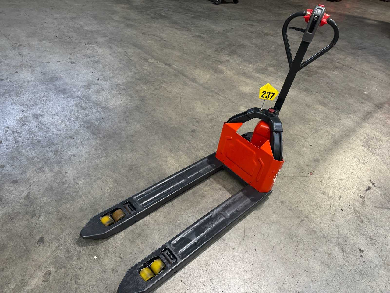 2019 LINDE MT12 1.200KG ANT PALLET TRUCK LITHIUM LI-ION STACKER 608 HOURS - Carretilla elevadora: foto 5 2019 LINDE MT12 1.200KG ANT PALLET TRUCK LITHIUM LI-ION STACKER 608 HOURS - Carretilla elevadora: foto 5