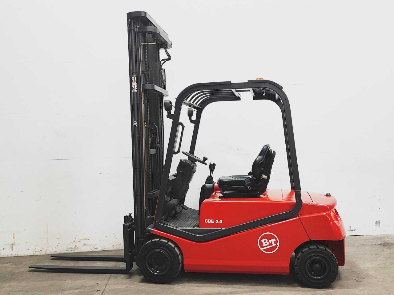 BT - 2002 - CBE 2.0F - FORKLIFT TRUCK - Carretilla elevadora: foto 4 BT - 2002 - CBE 2.0F - FORKLIFT TRUCK - Carretilla elevadora: foto 4