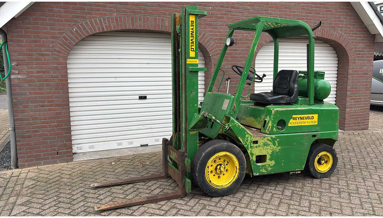 CLARK FORKLIFT - Carretilla elevadora: foto 1 CLARK FORKLIFT - Carretilla elevadora: foto 1