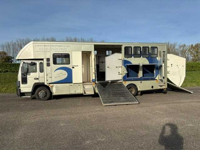 1993 VOLVO FL 612 TRUCK HORSE TRAILER - Camión: foto 4 1993 VOLVO FL 612 TRUCK HORSE TRAILER - Camión: foto 4
