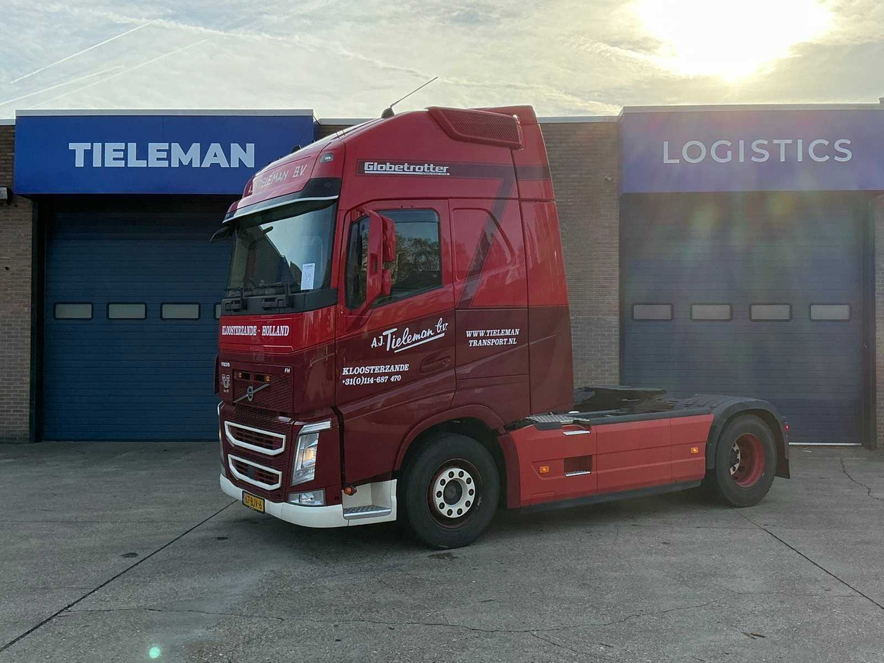 2017 VOLVO FH SEMI-TRAILER TRACTOR - Camión: foto 1 2017 VOLVO FH SEMI-TRAILER TRACTOR - Camión: foto 1