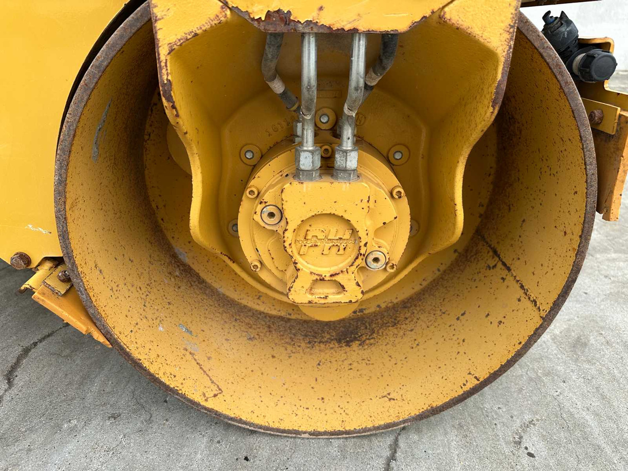 Apisonadora de asfalto Caterpillar CB14 CB14B: foto 11 Apisonadora de asfalto Caterpillar CB14 CB14B: foto 11