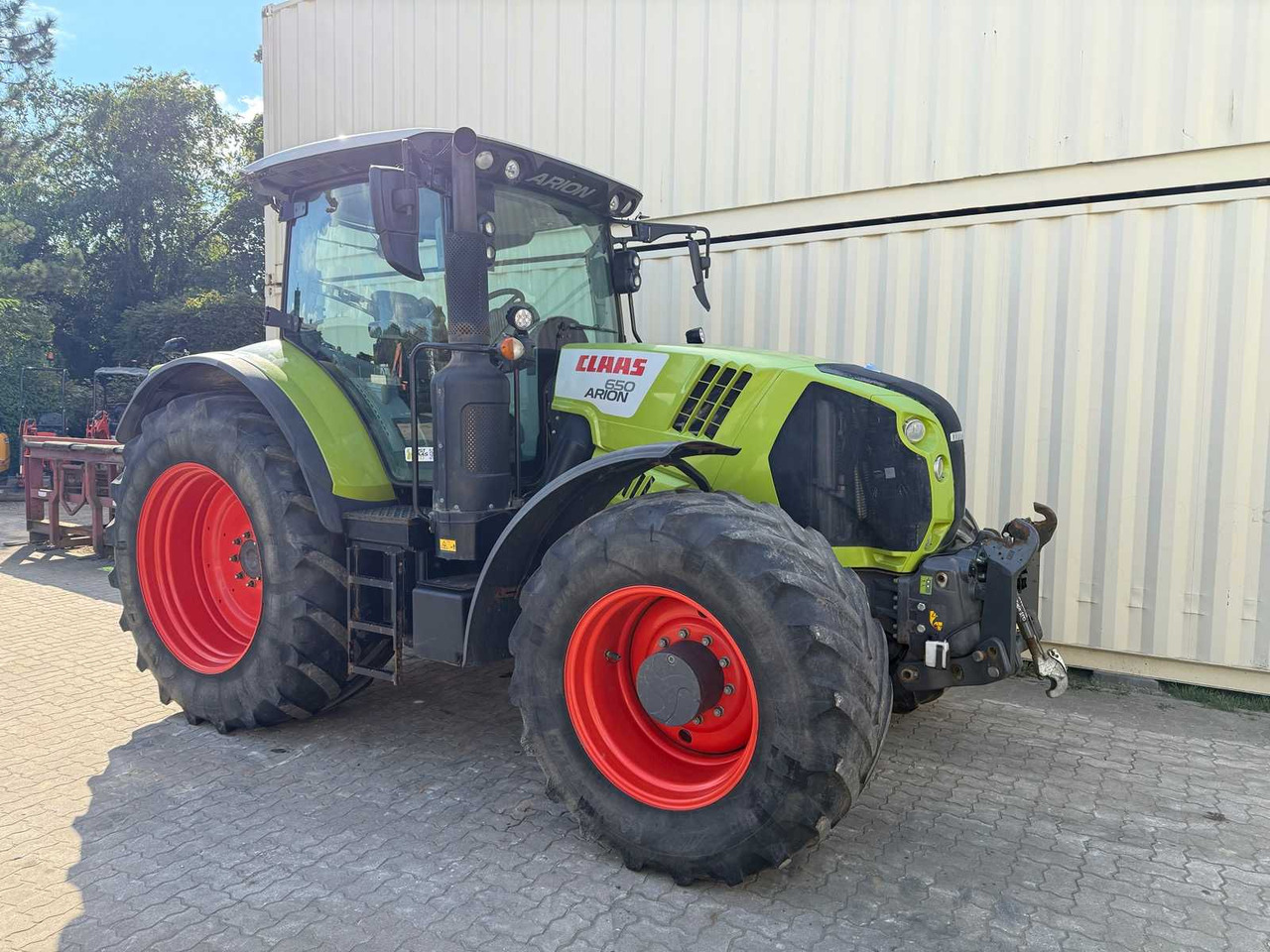 Claas Arion 650 - Tractor: foto 4 Claas Arion 650 - Tractor: foto 4