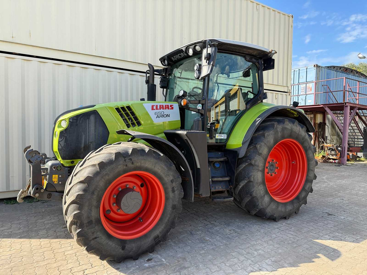 Claas Arion 650 - Tractor: foto 1 Claas Arion 650 - Tractor: foto 1