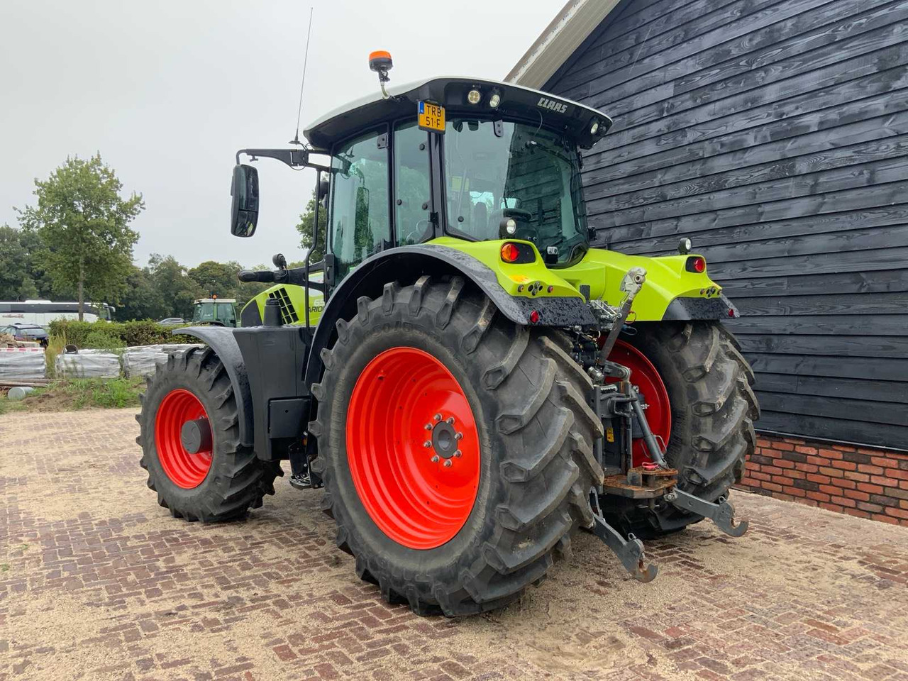 Claas Arion 650 - Tractor: foto 5 Claas Arion 650 - Tractor: foto 5