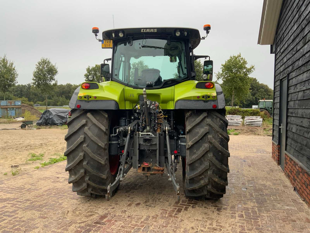 Claas Arion 650 - Tractor: foto 4 Claas Arion 650 - Tractor: foto 4