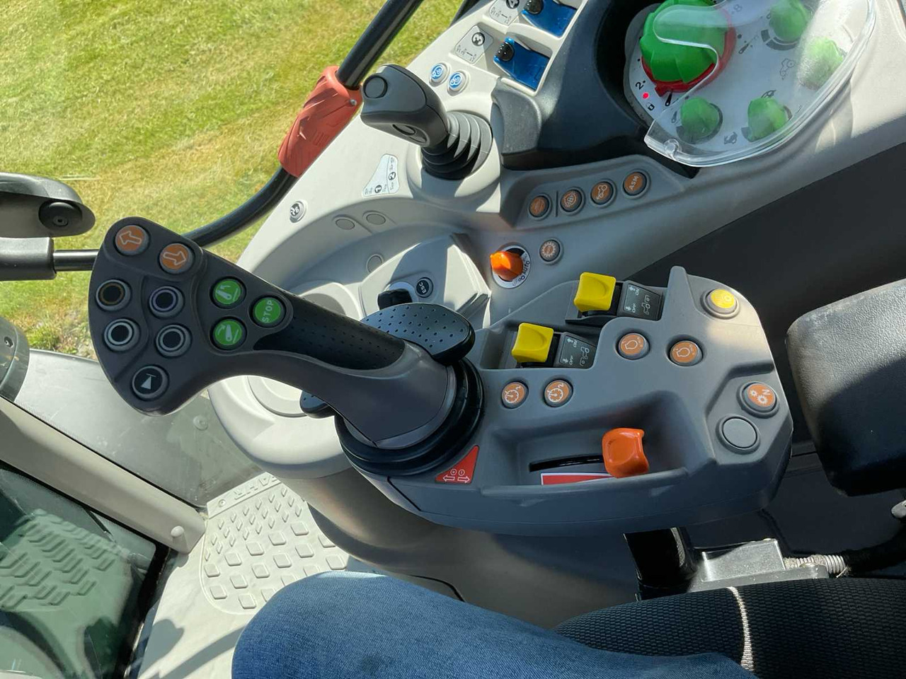 Tractor Deutz-Fahr 6140 TTV: foto 27