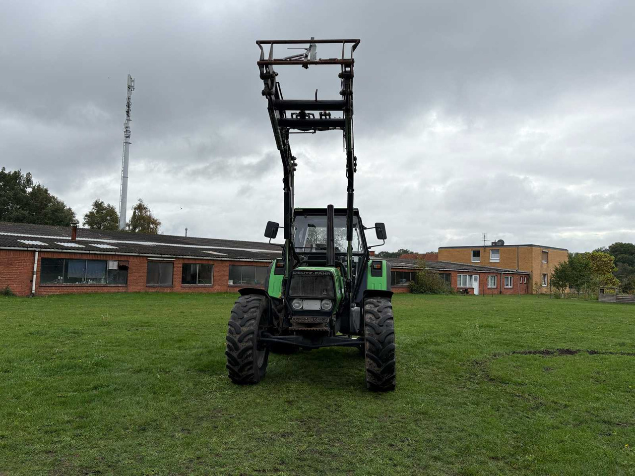 Deutz-Fahr DX 6.05 - Tractor: foto 1 Deutz-Fahr DX 6.05 - Tractor: foto 1