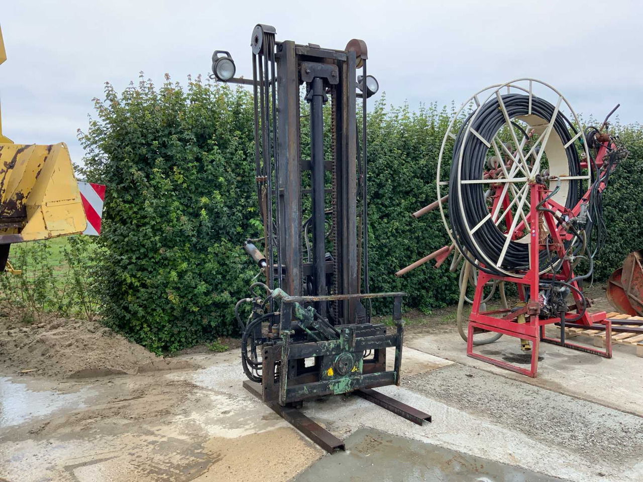 Duplex lifting mast with tilter - Cargador frontal para tractor: foto 1 Duplex lifting mast with tilter - Cargador frontal para tractor: foto 1