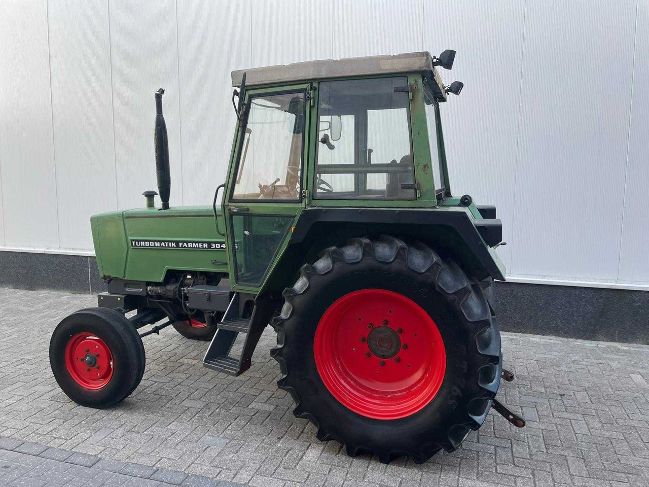 Fendt Farmer 304 - Tractor: foto 3 Fendt Farmer 304 - Tractor: foto 3