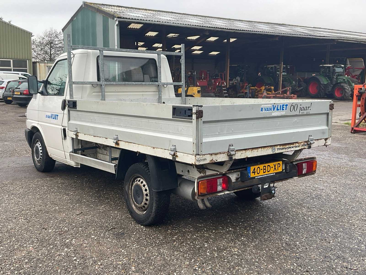 2002 VOLKSWAGEN TRANSPORTER 2.5 TDI 292 COMMERCIAL VEHICLE - Furgoneta: foto 4 2002 VOLKSWAGEN TRANSPORTER 2.5 TDI 292 COMMERCIAL VEHICLE - Furgoneta: foto 4