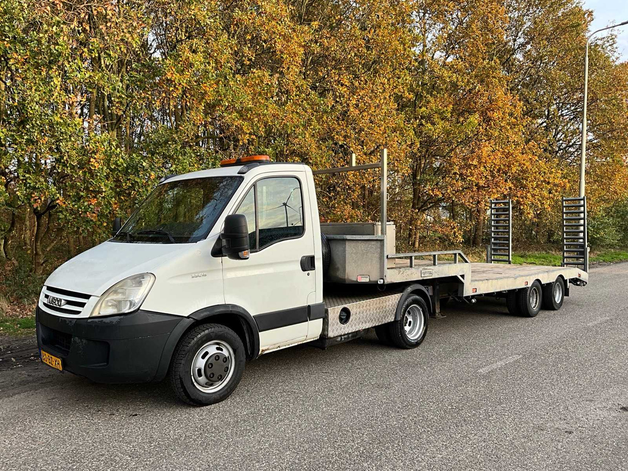 2006 IVECO DAILY 35C18 WITH VELDHUIZEN SEMI-TRAILER BE COMBINATION - Furgoneta: foto 1 2006 IVECO DAILY 35C18 WITH VELDHUIZEN SEMI-TRAILER BE COMBINATION - Furgoneta: foto 1