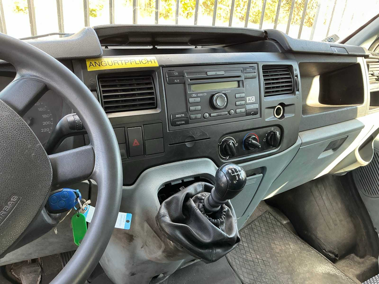 2011 FORD TRANSIT 100 T350 VAN - Furgoneta: foto 3 2011 FORD TRANSIT 100 T350 VAN - Furgoneta: foto 3