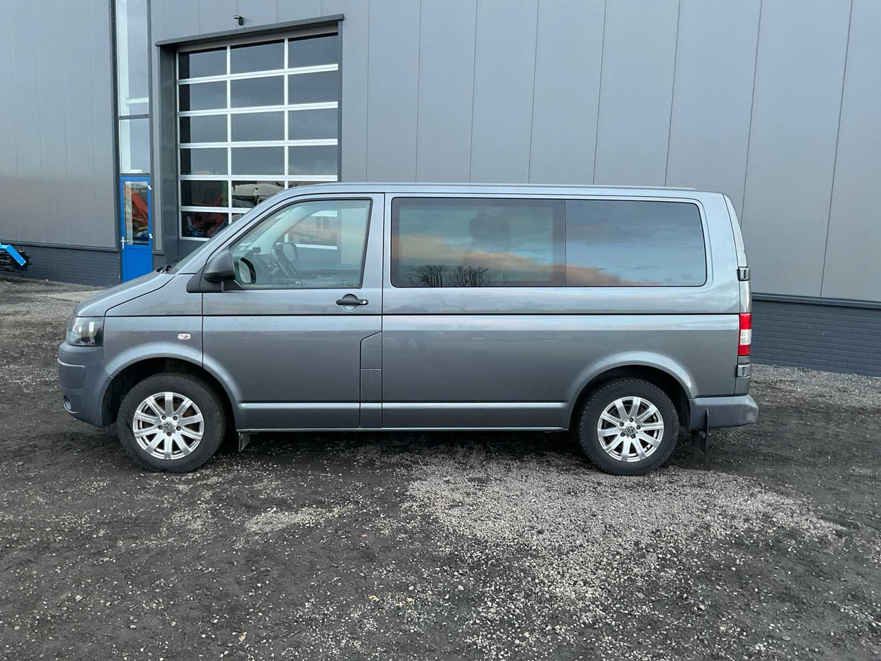 2012 VOLKSWAGEN TRANSPORTER COMMERCIAL VEHICLE - Furgoneta: foto 2 2012 VOLKSWAGEN TRANSPORTER COMMERCIAL VEHICLE - Furgoneta: foto 2