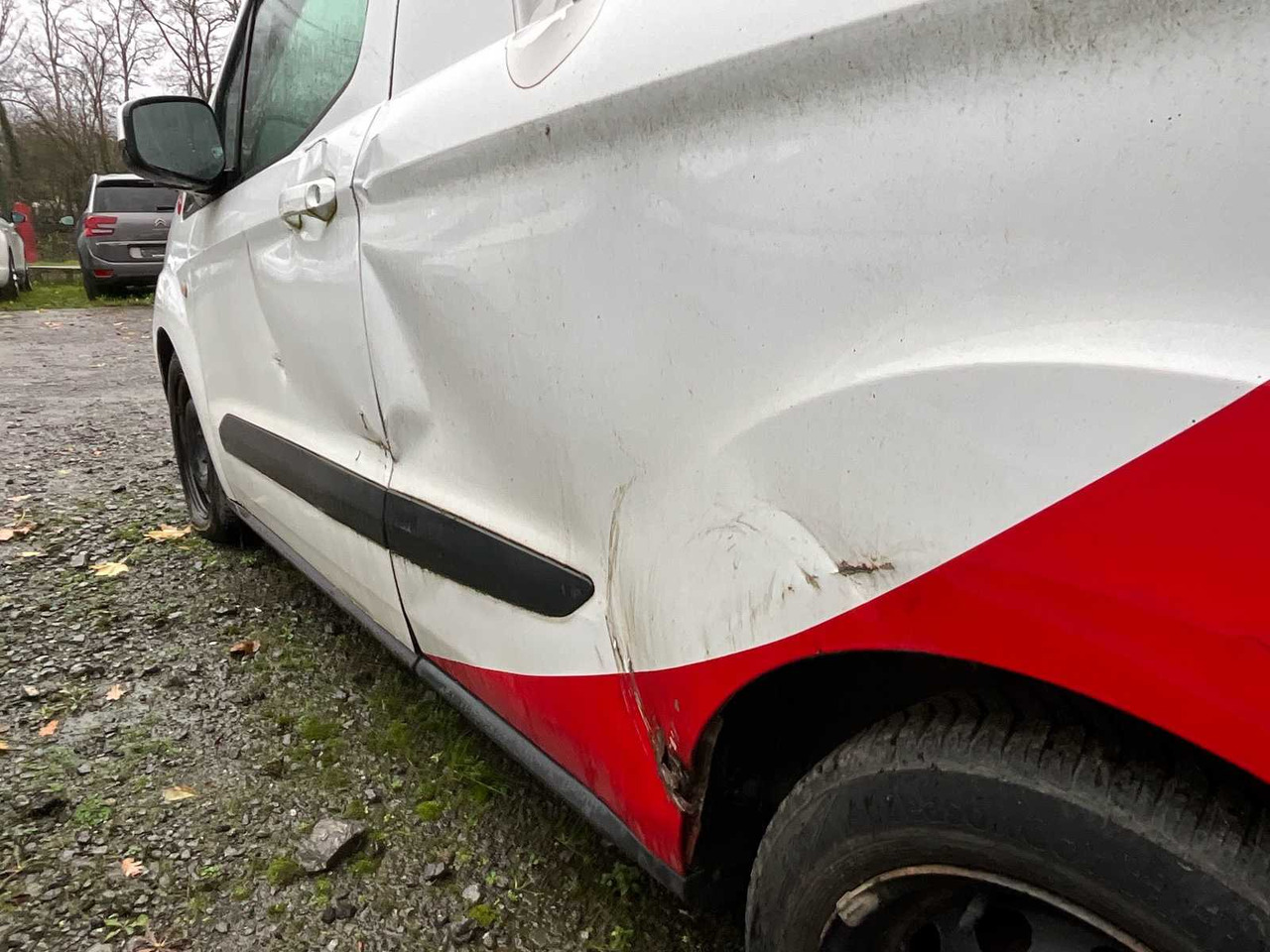 Furgoneta FORD TRANSIT COURIER VAN: foto 16 Furgoneta FORD TRANSIT COURIER VAN: foto 16