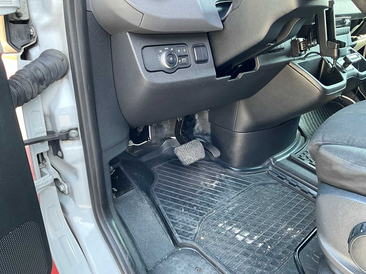 Furgoneta MERCEDES-BENZ SPRINTER 419 CDI AMBULANCE ITW: foto 20 Furgoneta MERCEDES-BENZ SPRINTER 419 CDI AMBULANCE ITW: foto 20