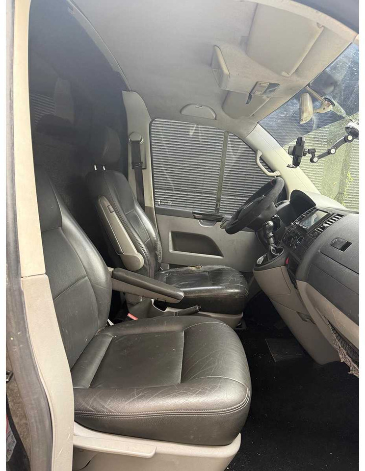 VOLKSWAGEN - TRANSPORTER - 2.5 TDI 340 MHD - 4-VFV-56 - Furgoneta: foto 4 VOLKSWAGEN - TRANSPORTER - 2.5 TDI 340 MHD - 4-VFV-56 - Furgoneta: foto 4