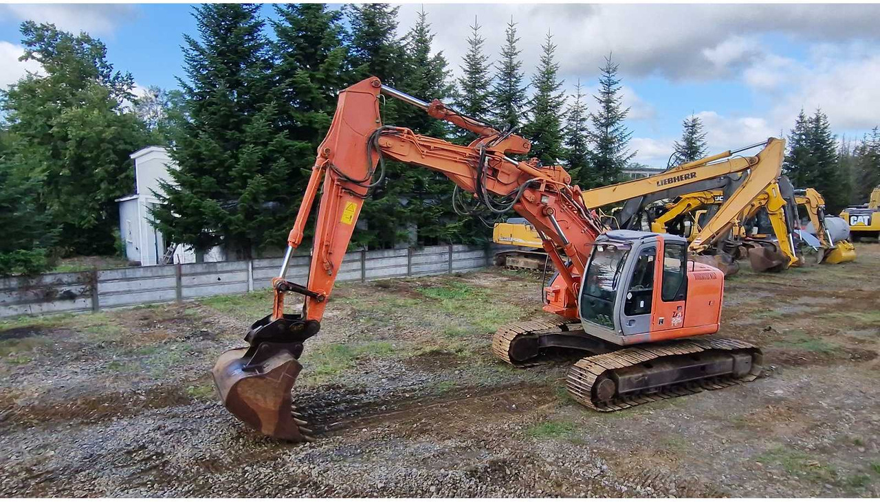 HITACHI ZX225USLC - Excavadora de cadenas: foto 1 HITACHI ZX225USLC - Excavadora de cadenas: foto 1