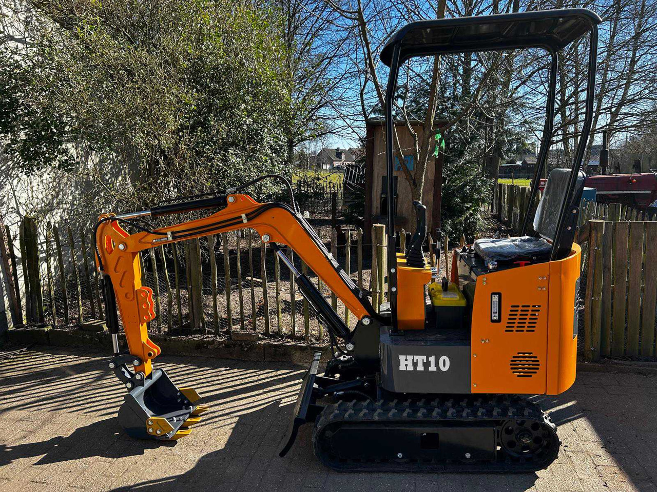 HT10 - Miniexcavadora: foto 4 HT10 - Miniexcavadora: foto 4
