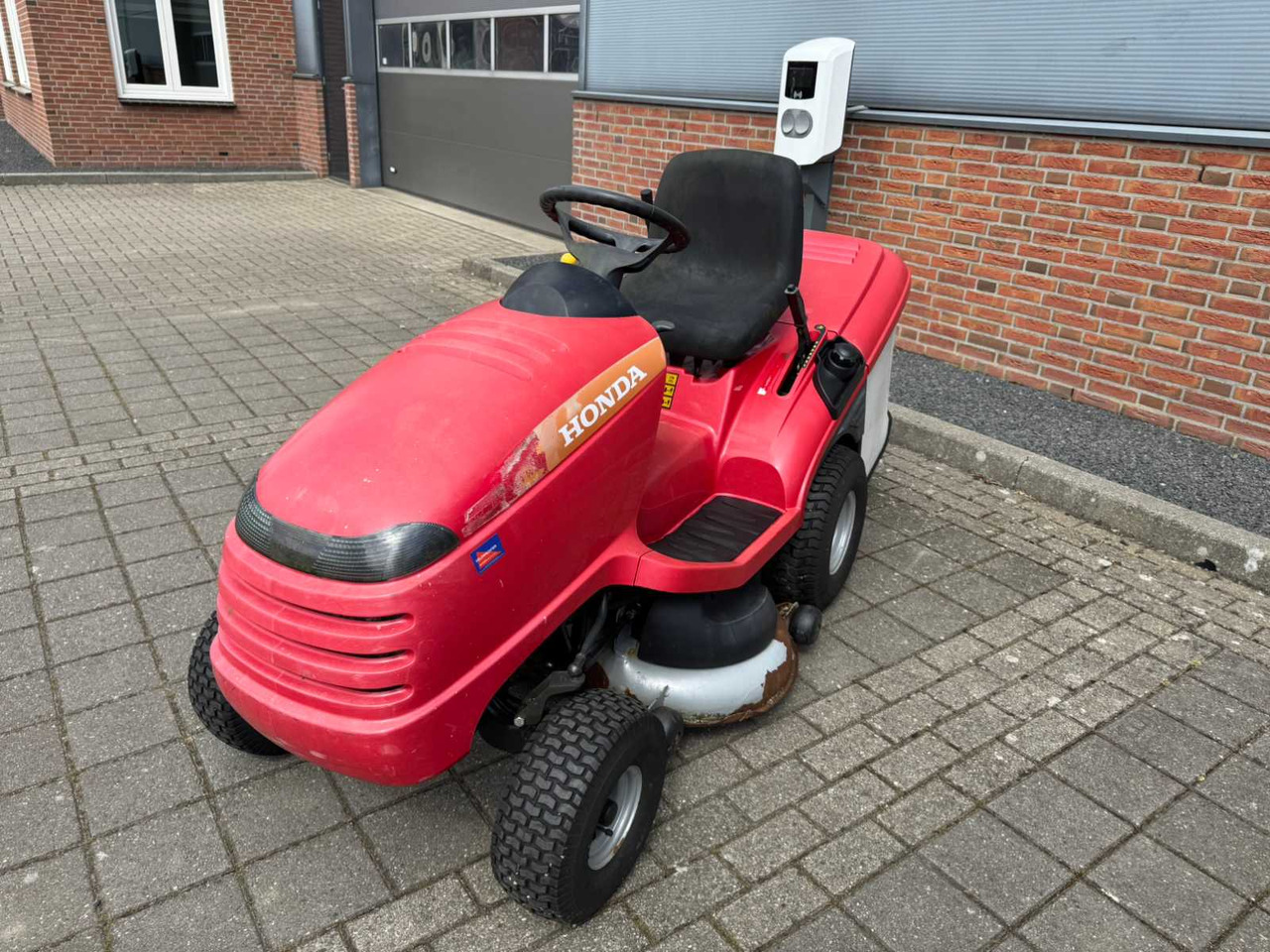 Honda V twin 2415 - Cortacésped: foto 1 Honda V twin 2415 - Cortacésped: foto 1
