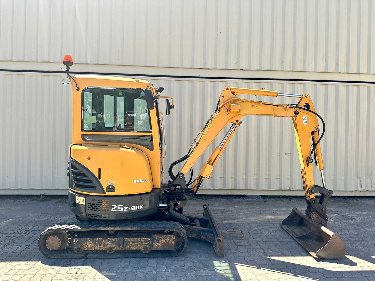 Hyundai Robex25Z-9AK - Miniexcavadora: foto 2 Hyundai Robex25Z-9AK - Miniexcavadora: foto 2