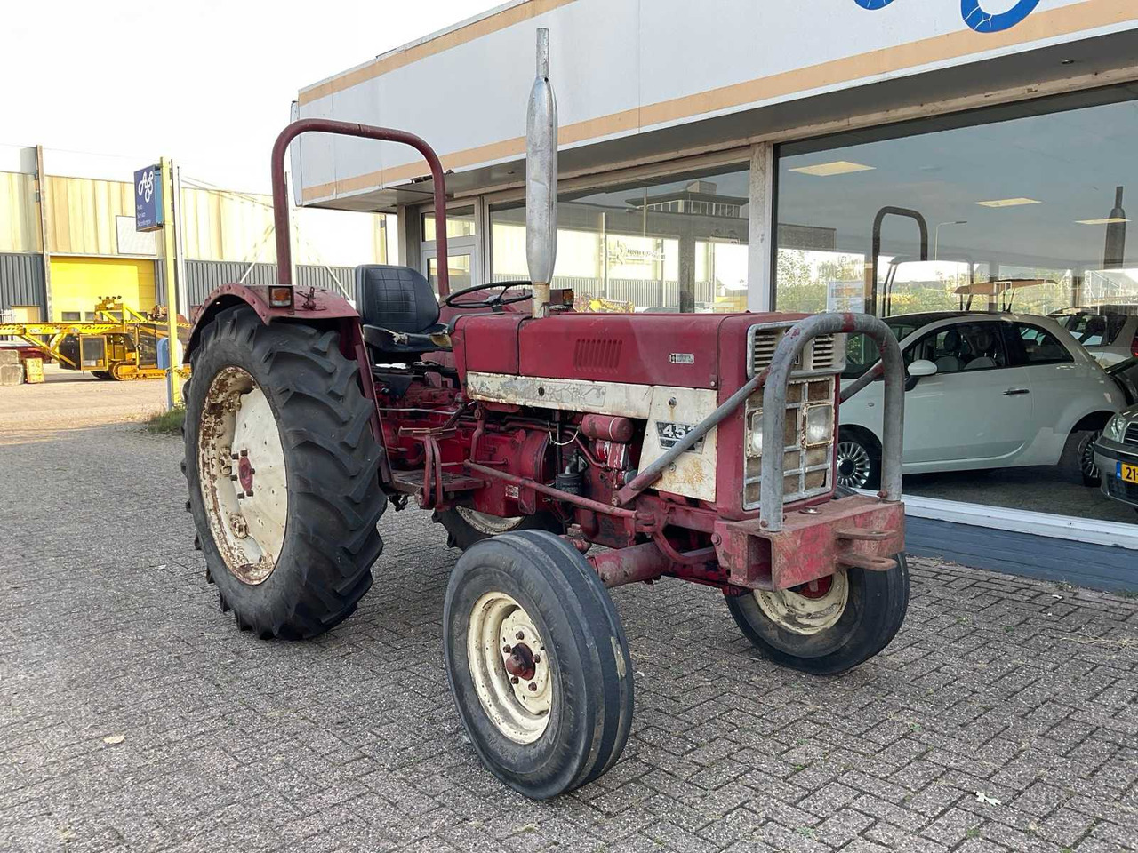 International 453 - Tractor: foto 3 International 453 - Tractor: foto 3