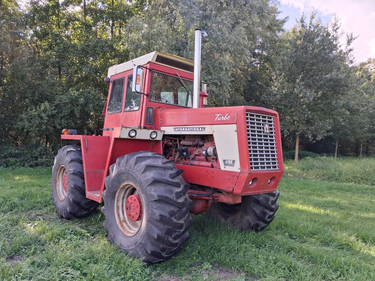 International I-4166 - Tractor: foto 3 International I-4166 - Tractor: foto 3