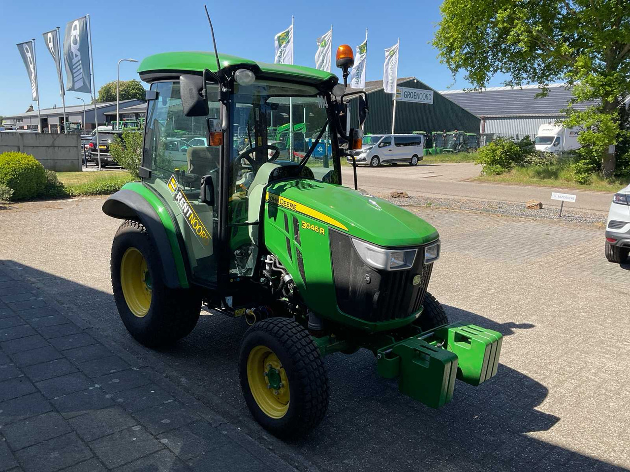 John Deere 3046R - Mini tractor: foto 4 John Deere 3046R - Mini tractor: foto 4
