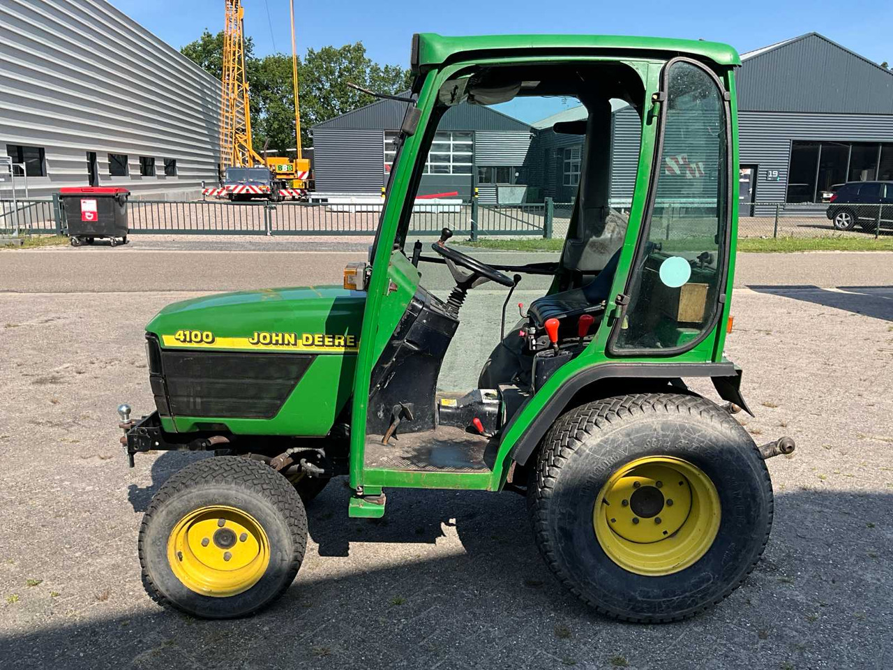 John Deere 4100 - Mini tractor: foto 4 John Deere 4100 - Mini tractor: foto 4