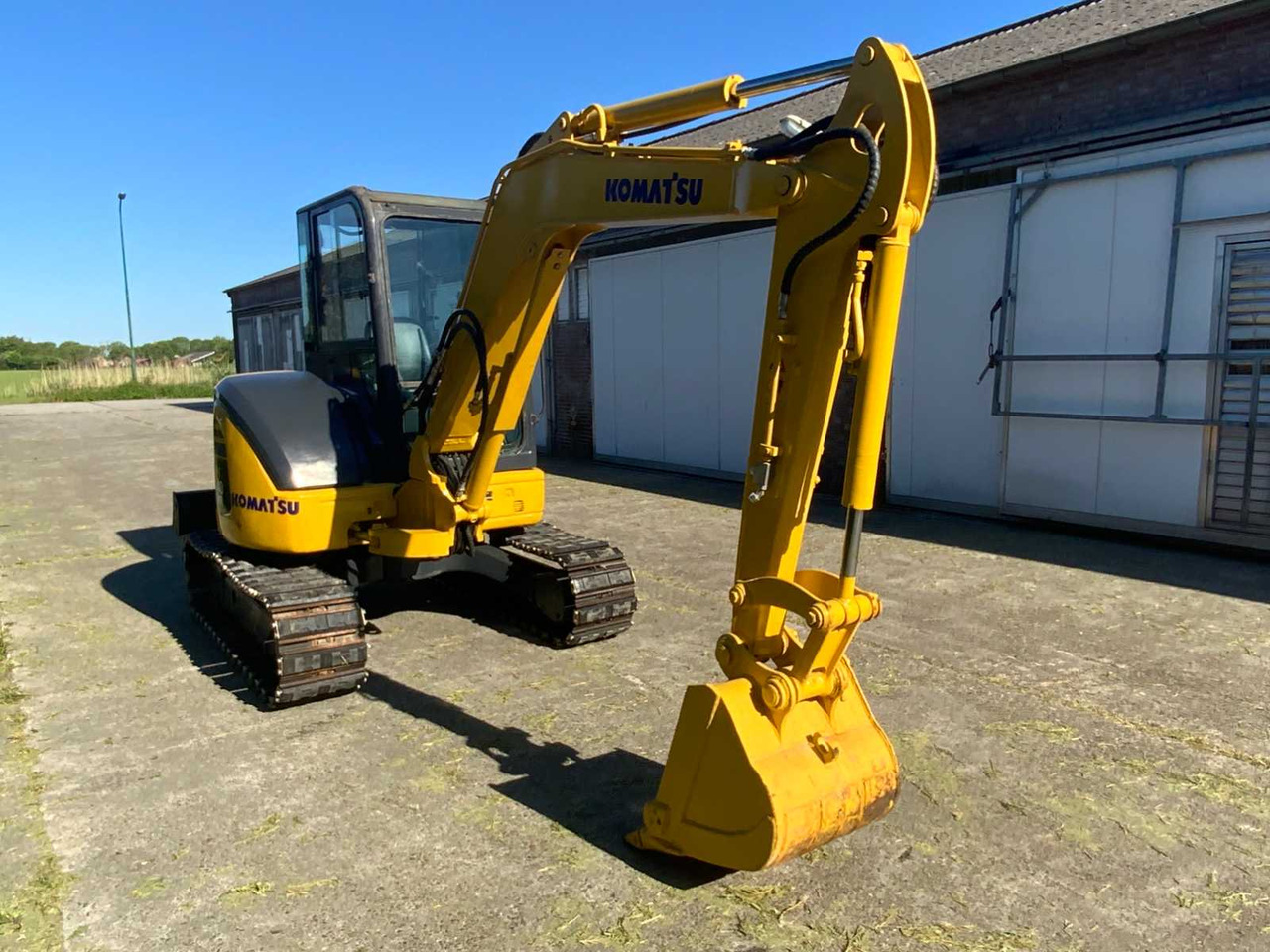 Komatsu PC40MR-3 - Excavadora de cadenas: foto 2 Komatsu PC40MR-3 - Excavadora de cadenas: foto 2
