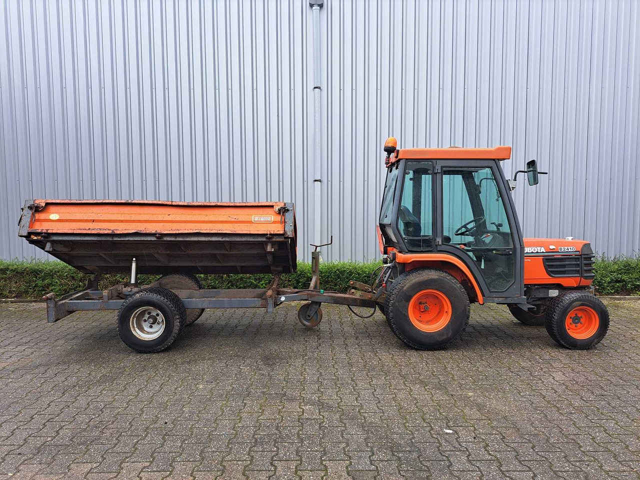Kubota B2410 - Mini tractor: foto 5 Kubota B2410 - Mini tractor: foto 5