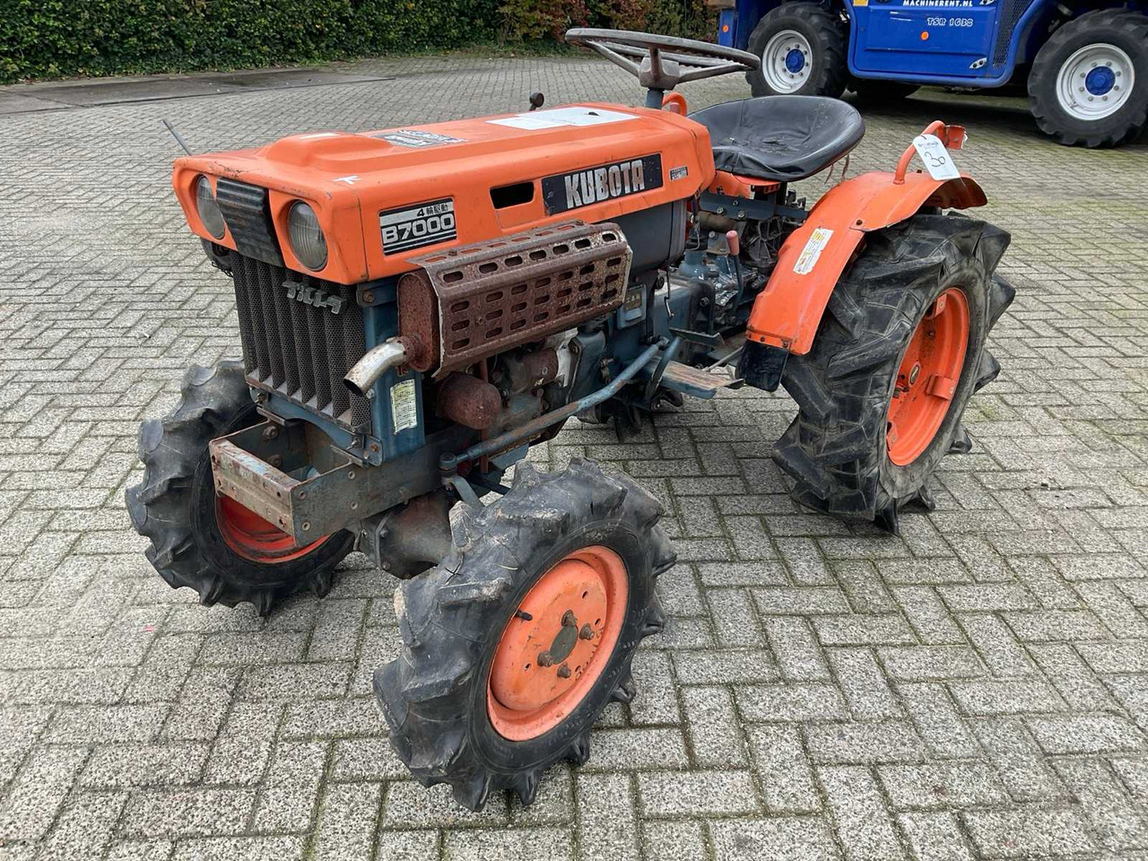 Kubota B7000 - Mini tractor: foto 1 Kubota B7000 - Mini tractor: foto 1