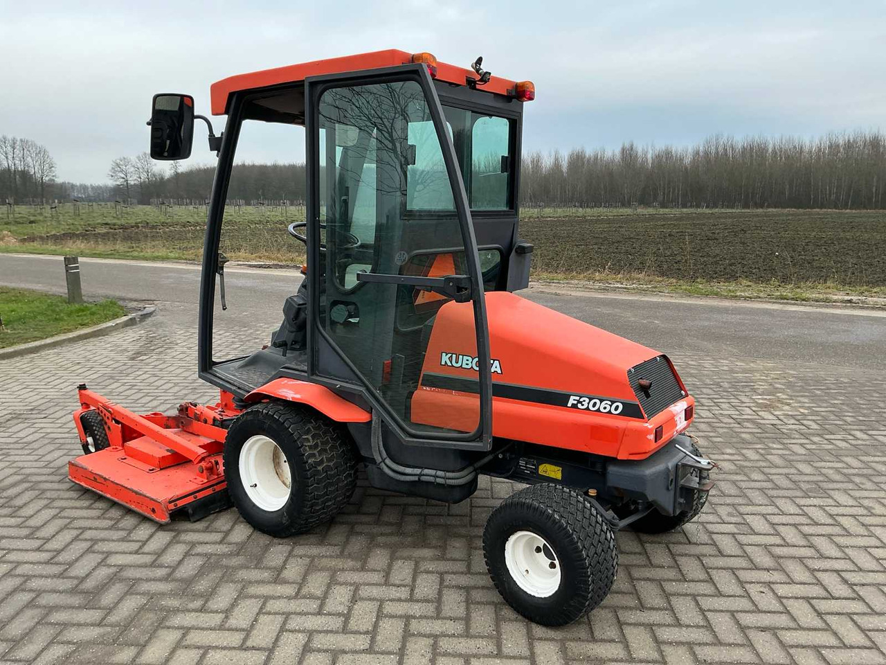 Kubota F3060 - Cortacésped: foto 5 Kubota F3060 - Cortacésped: foto 5