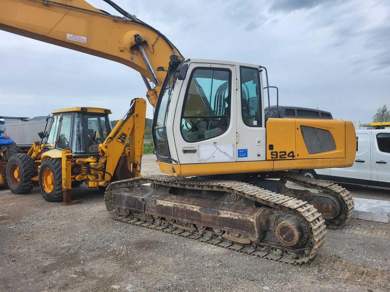LIEBHERR R924 C SL - Excavadora de cadenas: foto 2 LIEBHERR R924 C SL - Excavadora de cadenas: foto 2