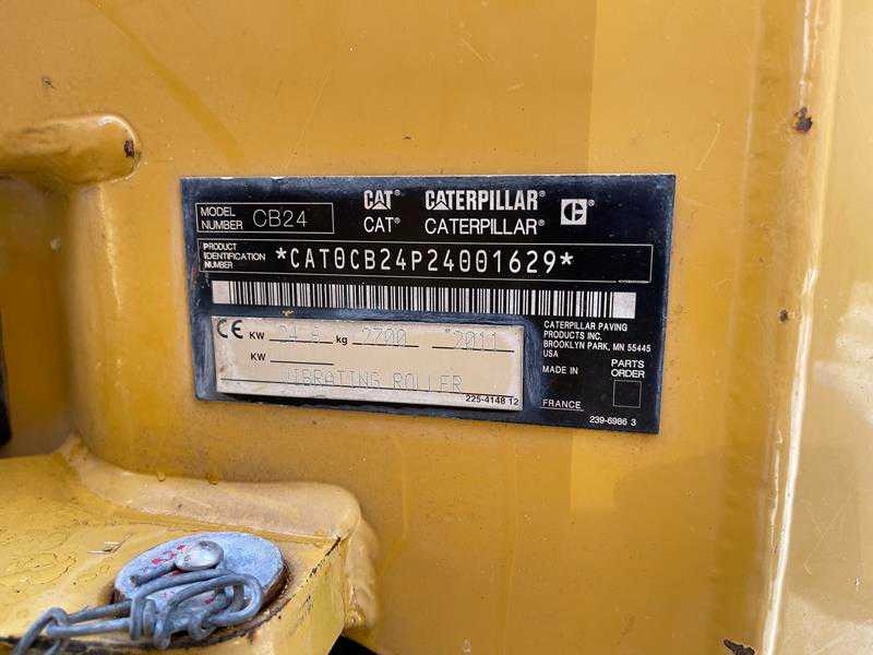 Maquinaria de construcción Caterpillar CB 24: foto 11