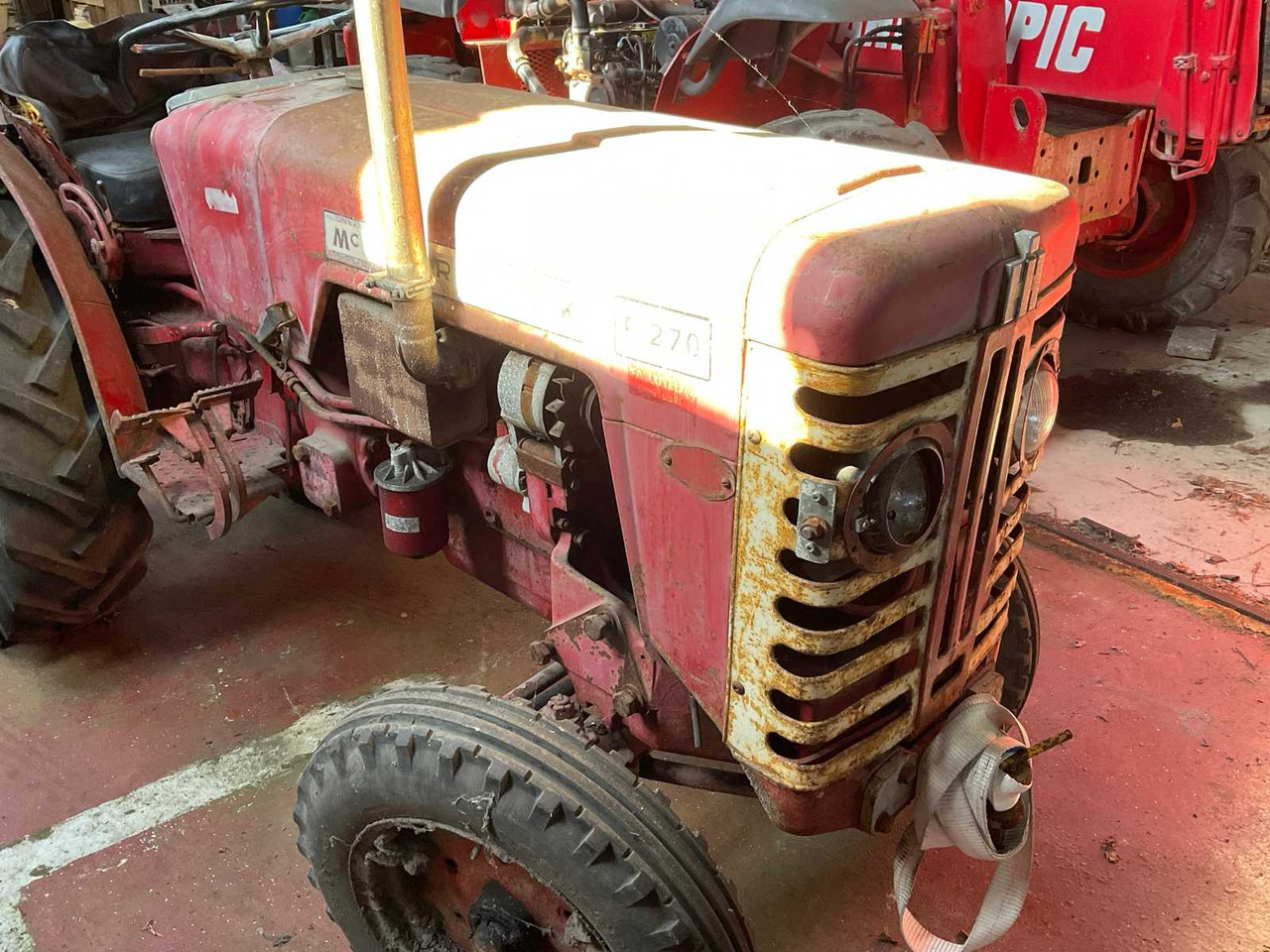 McCormick F-270 - Tractor: foto 5 McCormick F-270 - Tractor: foto 5