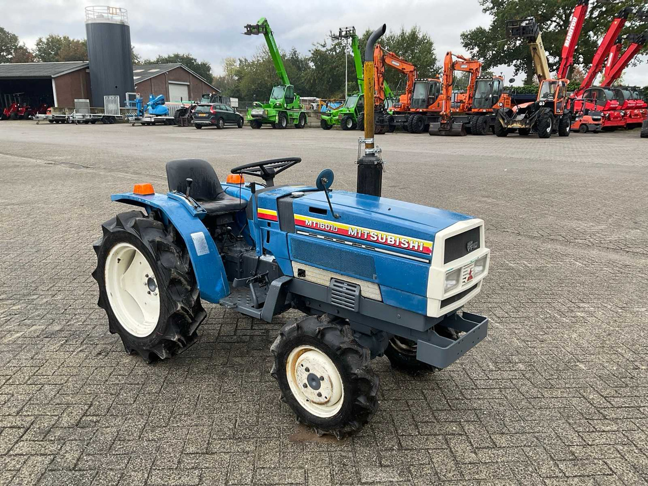 Mitsubishi MT1601D - Mini tractor: foto 4 Mitsubishi MT1601D - Mini tractor: foto 4
