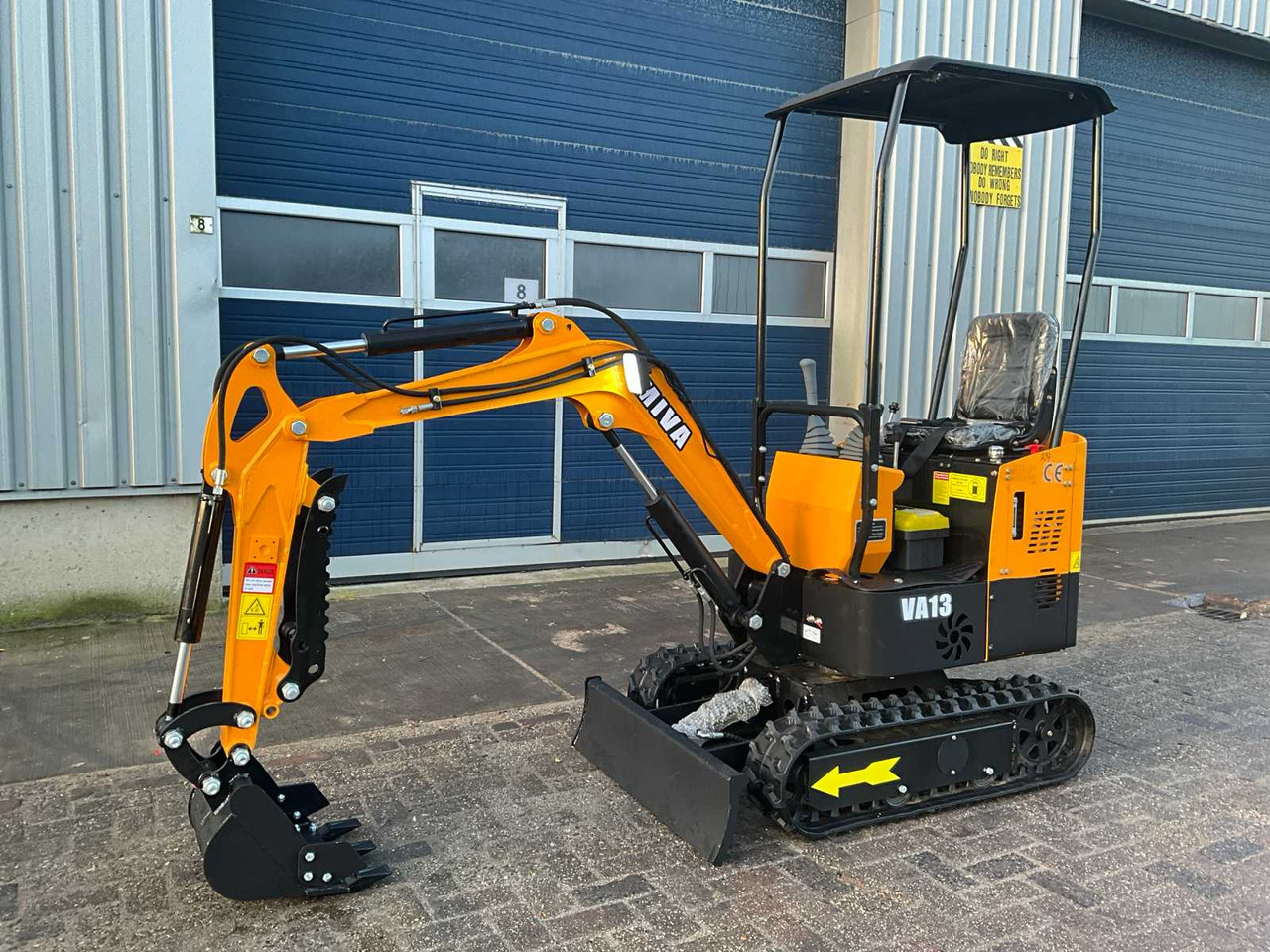 Miva VA13 - Miniexcavadora: foto 1 Miva VA13 - Miniexcavadora: foto 1