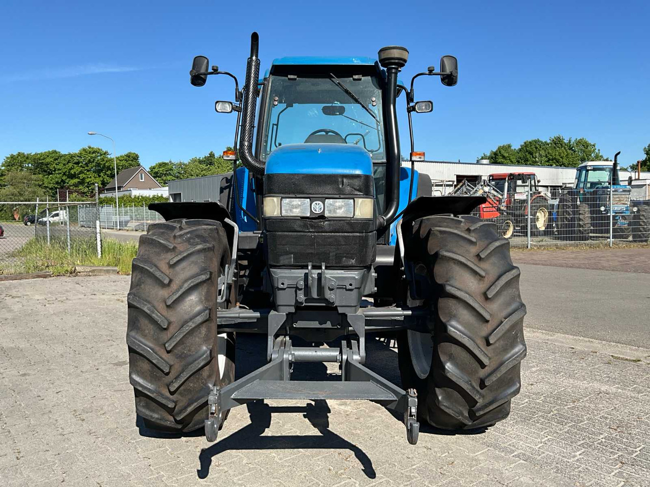 New Holland 8160 - Tractor: foto 3 New Holland 8160 - Tractor: foto 3