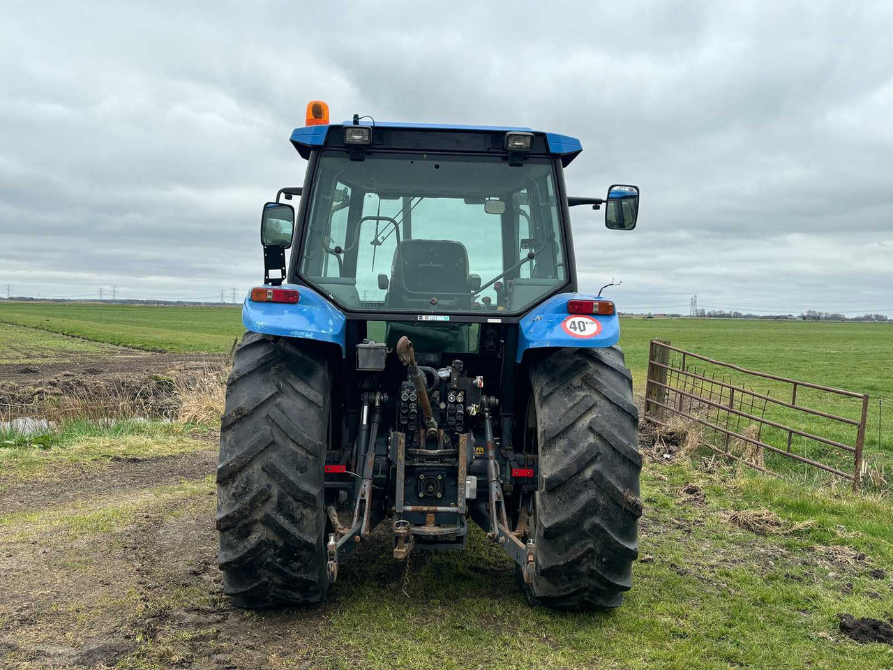 New Holland ts90 - Tractor: foto 5 New Holland ts90 - Tractor: foto 5