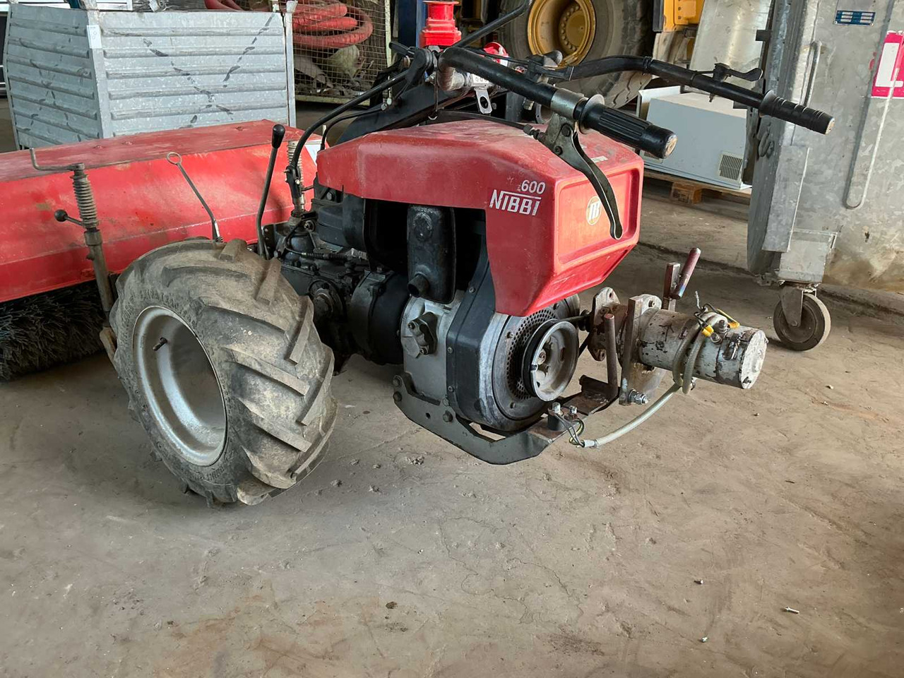 Nibbi 600 - Tractor: foto 3 Nibbi 600 - Tractor: foto 3