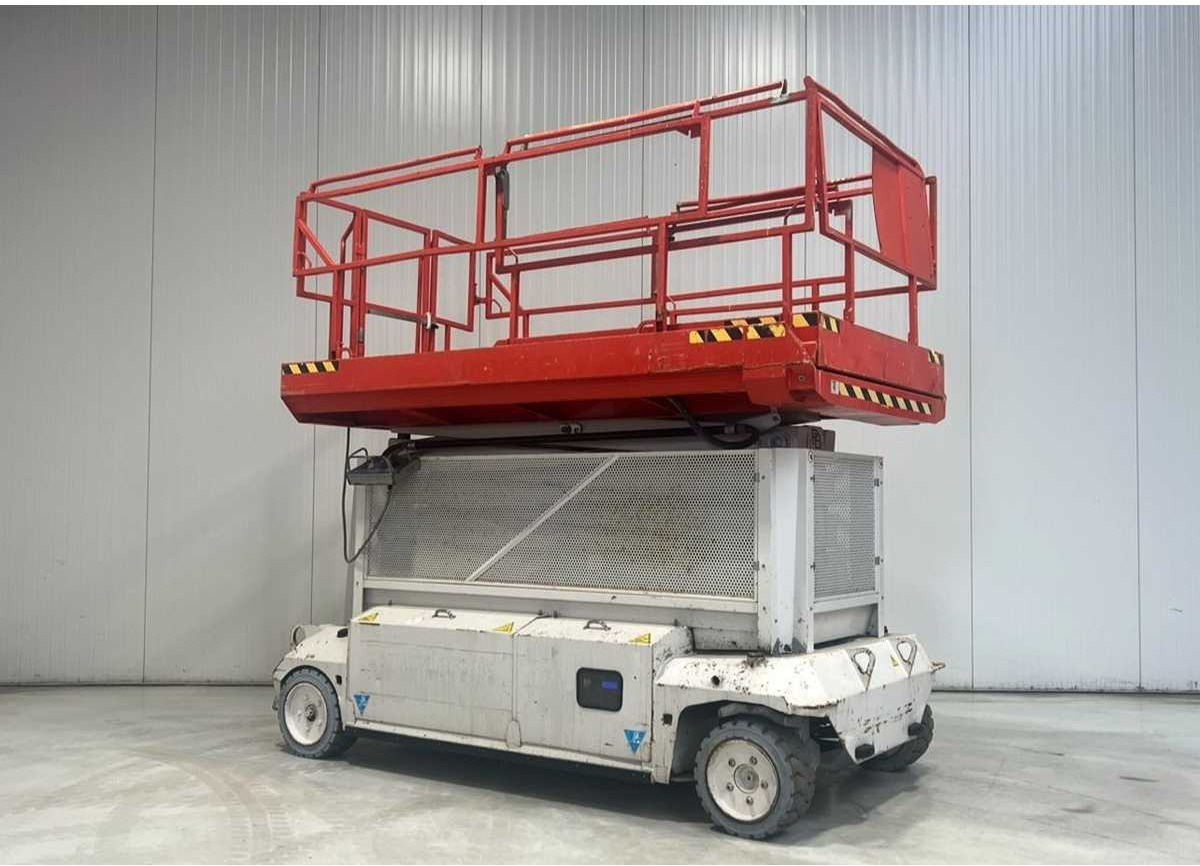 PB - 2014 - S151-12ES - AERIAL PLATFORM - SCISSOR LIFT WORKING HEIGHT 15,7M - Plataforma elevadora: foto 2 PB - 2014 - S151-12ES - AERIAL PLATFORM - SCISSOR LIFT WORKING HEIGHT 15,7M - Plataforma elevadora: foto 2