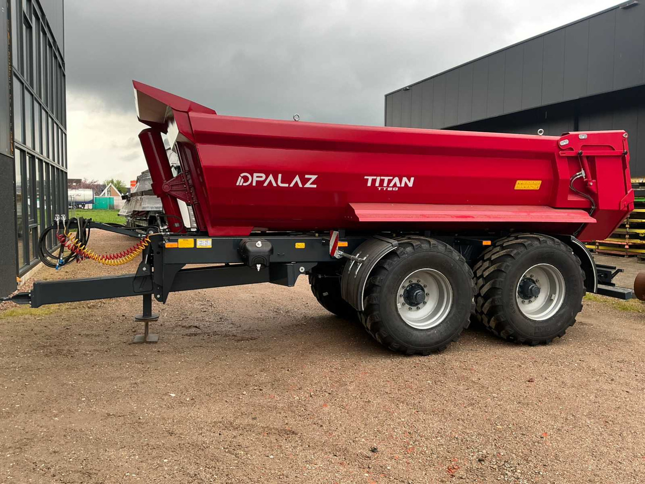 Palaz Halfpipe Titan TT20 Profiline - Remolque volquete agrícola: foto 2 Palaz Halfpipe Titan TT20 Profiline - Remolque volquete agrícola: foto 2