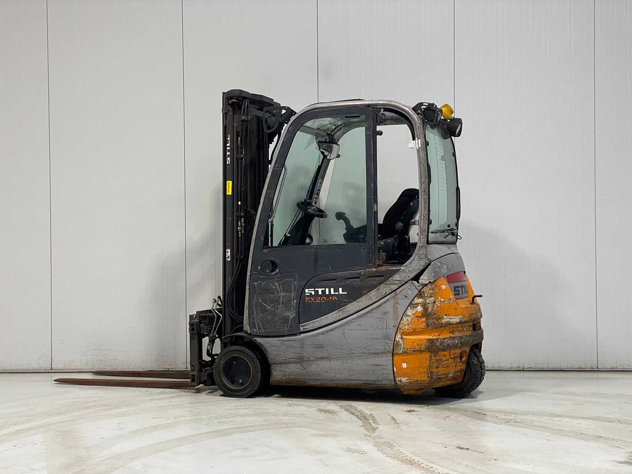 STILL - 2011 - RX 20-18 - FORKLIFT TRIPLEX - FREE-LIFT - SIDE-SHIFT - FORK SETTER - Carretilla elevadora: foto 2 STILL - 2011 - RX 20-18 - FORKLIFT TRIPLEX - FREE-LIFT - SIDE-SHIFT - FORK SETTER - Carretilla elevadora: foto 2